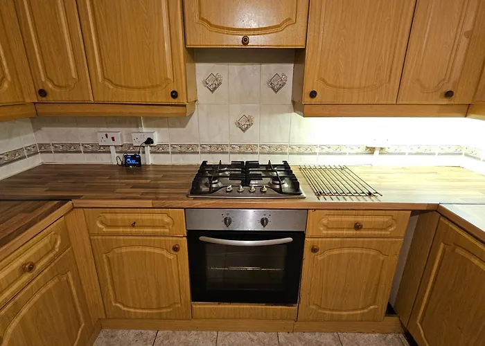 Spacious Cozy Double Room With Own Bathroom And Toilet